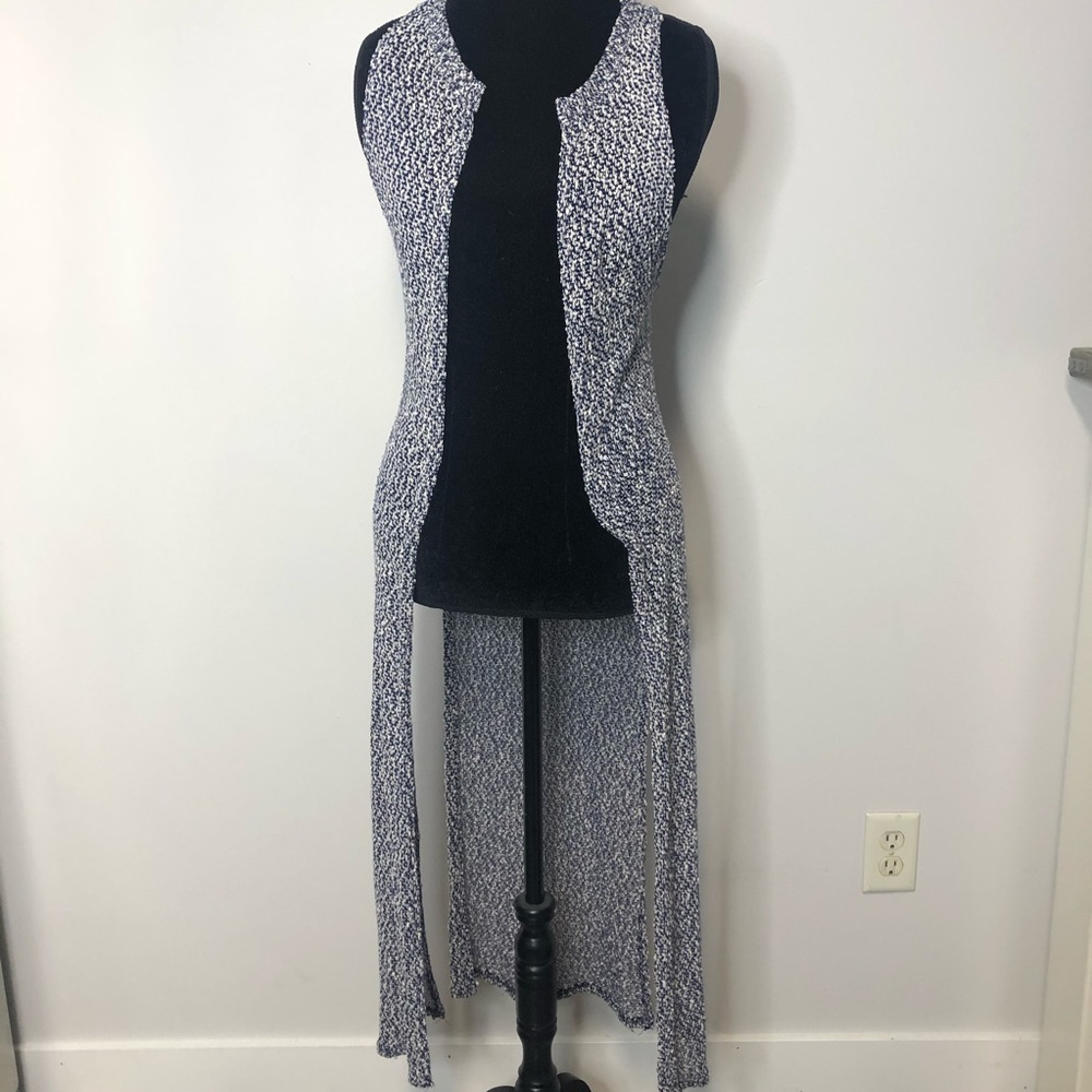 Coin 1804 Long Sleeveless Cardigan